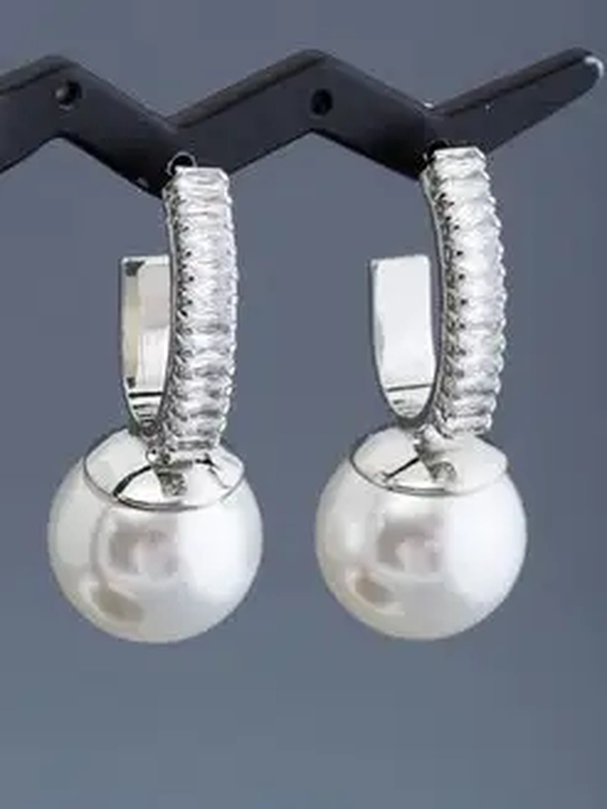 506023